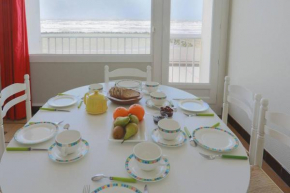 Appartement sur la digue avec vue sur mer